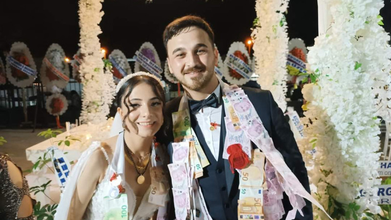 Umut ile Kübra evlendi.