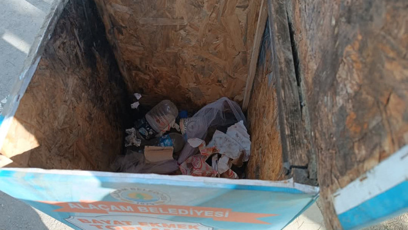 Çöpler, çöp kutusuna atılır !