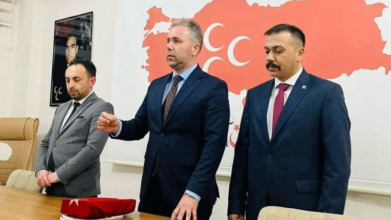 Alaçam Ülkü  Ocaklarında bayrak değişimi.