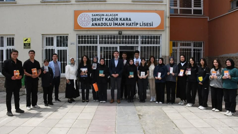 Yılın son kitap okuma söyleşisi yapıldı.
