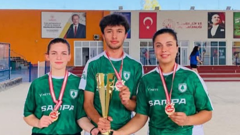 Volo Raffa'da Alaçamspor 2.lig şampiyonu oldu.