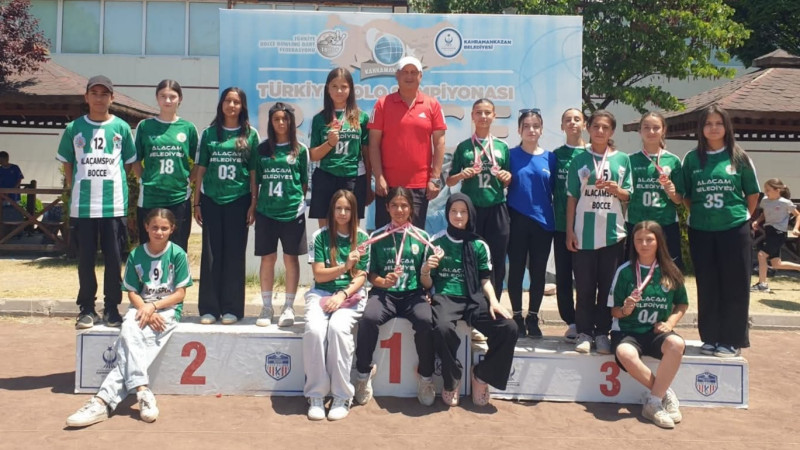 Alaçamspor şampiyonluğa doymuyor.