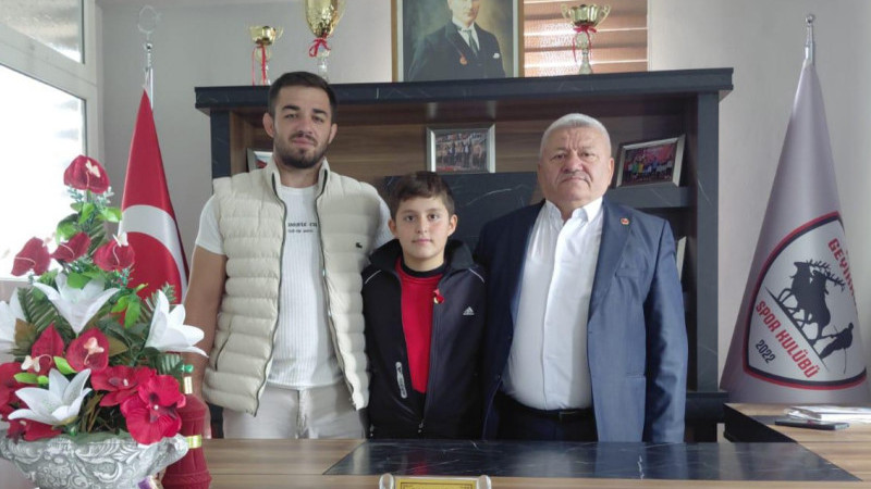 Levent Eren Yılmaz'dan Türkiye derecesi.