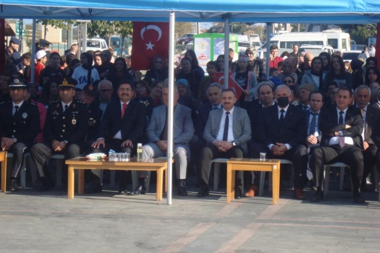 Alaçam,Cumhuriyet Bayramını kutladı.